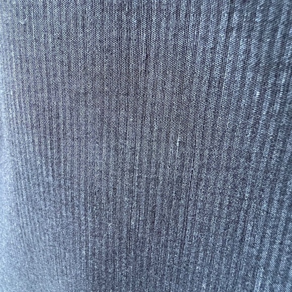 Theory Thais pencil skirt with subtle navy stripes - Picture 4 of 11